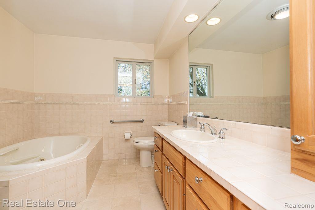 1151 North Livernois Road Rochester Hills, MI 48306 - Photo 19 of 40