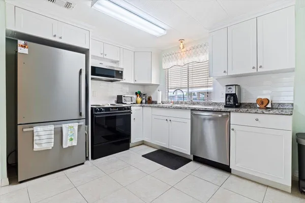 $209,000 | 5389 Northwest 3rd Avenue, Deerfield Beach, FL 33064