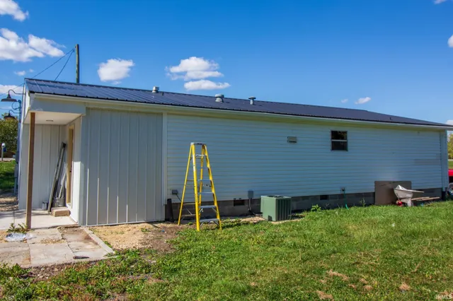 $129,900 | 6893 US Highway 27, Ridgeville, IN 47380