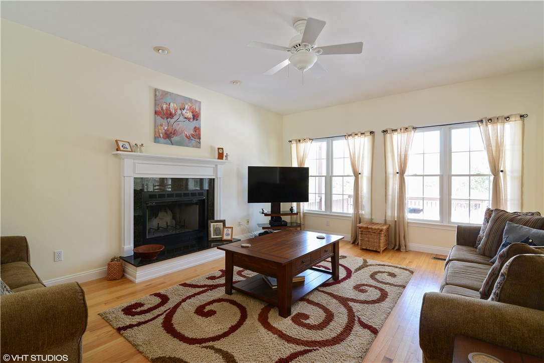52 Beaver River Road Richmond, RI 02892 - Photo 9 of 26