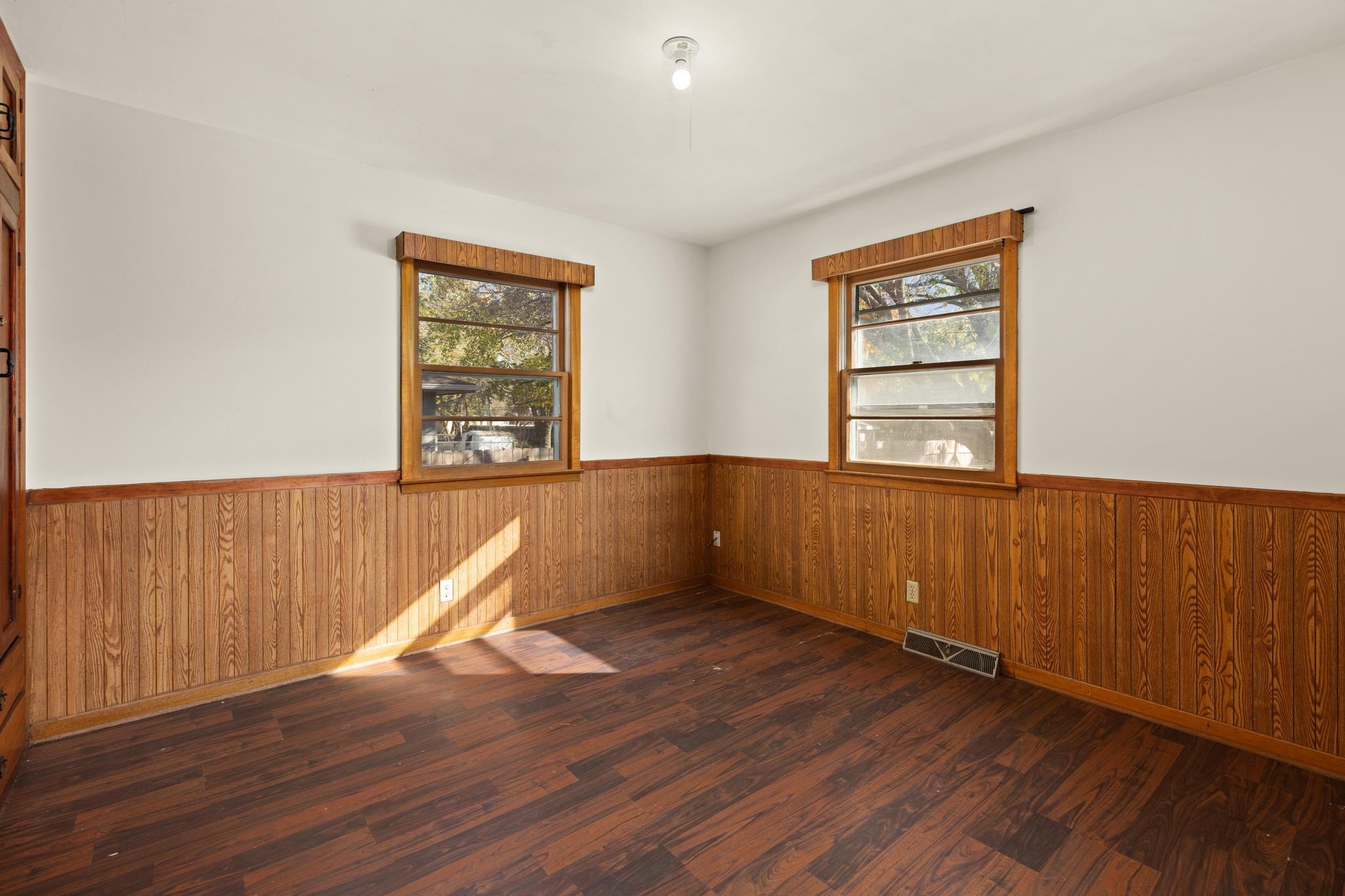 643 Michael Road Newton, KS 67114 - Photo 12 of 36