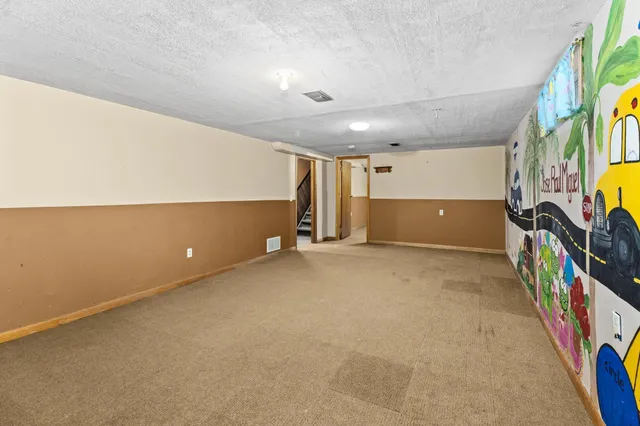 $167,000 | 643 Michael Road, Newton, KS 67114