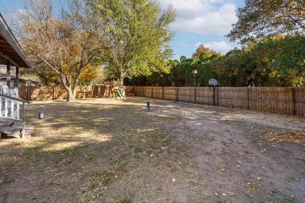 $167,000 | 643 Michael Road, Newton, KS 67114