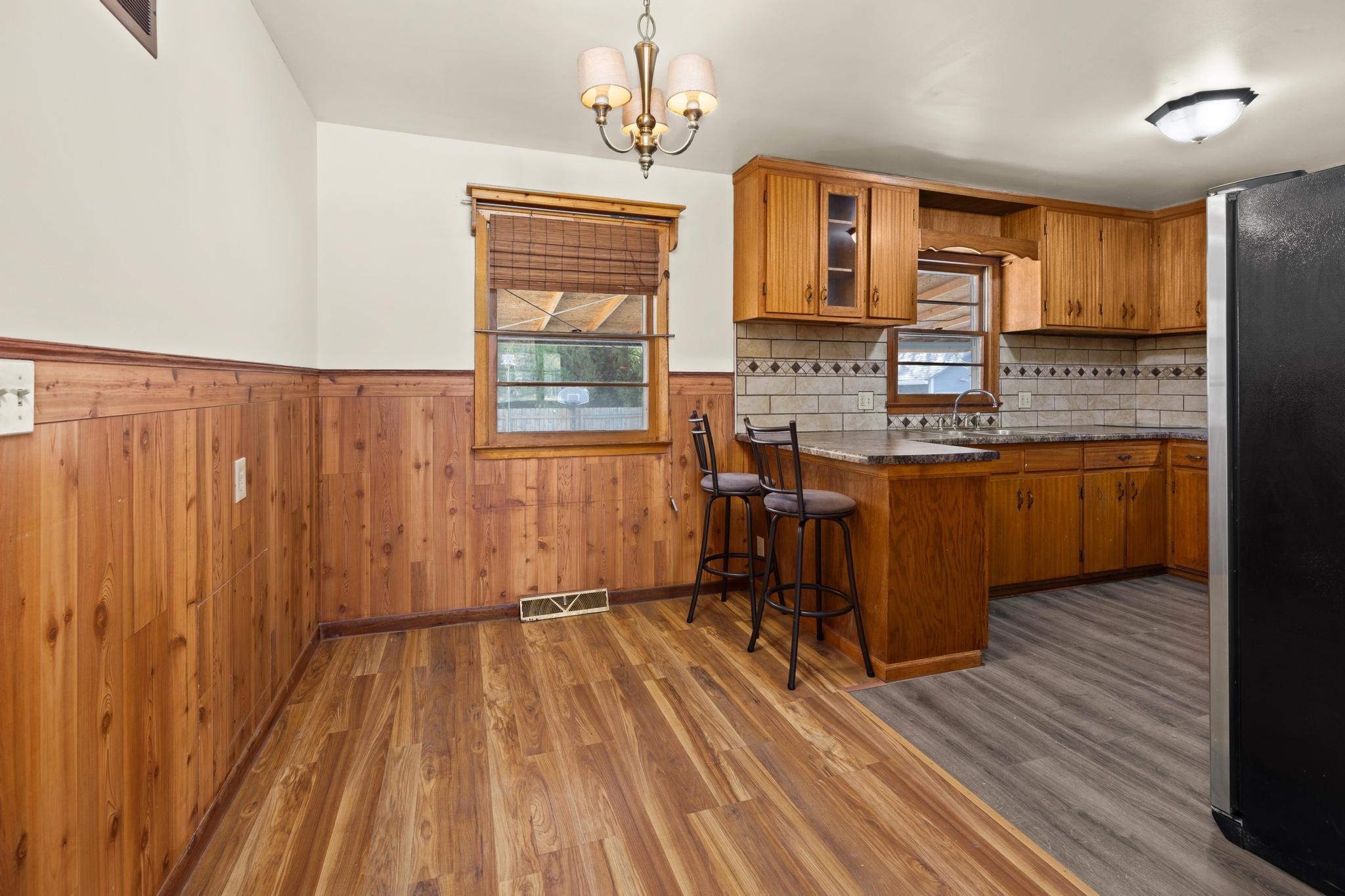 643 Michael Road Newton, KS 67114 - Photo 7 of 36