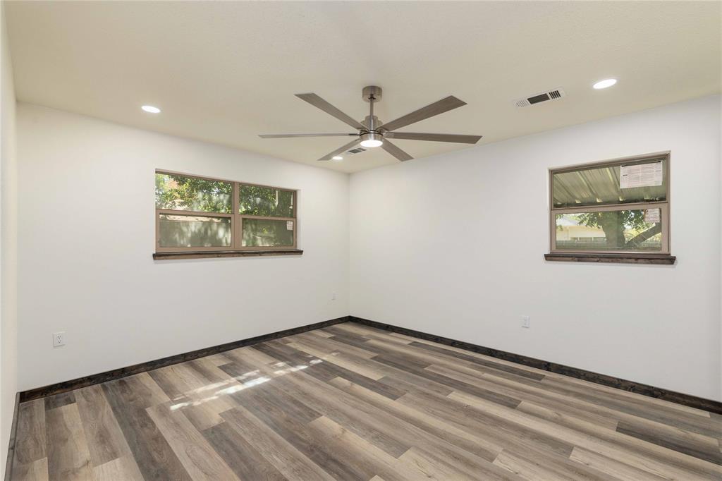 809 West Liveoak Street Coleman, TX 76834 - Photo 20 of 34