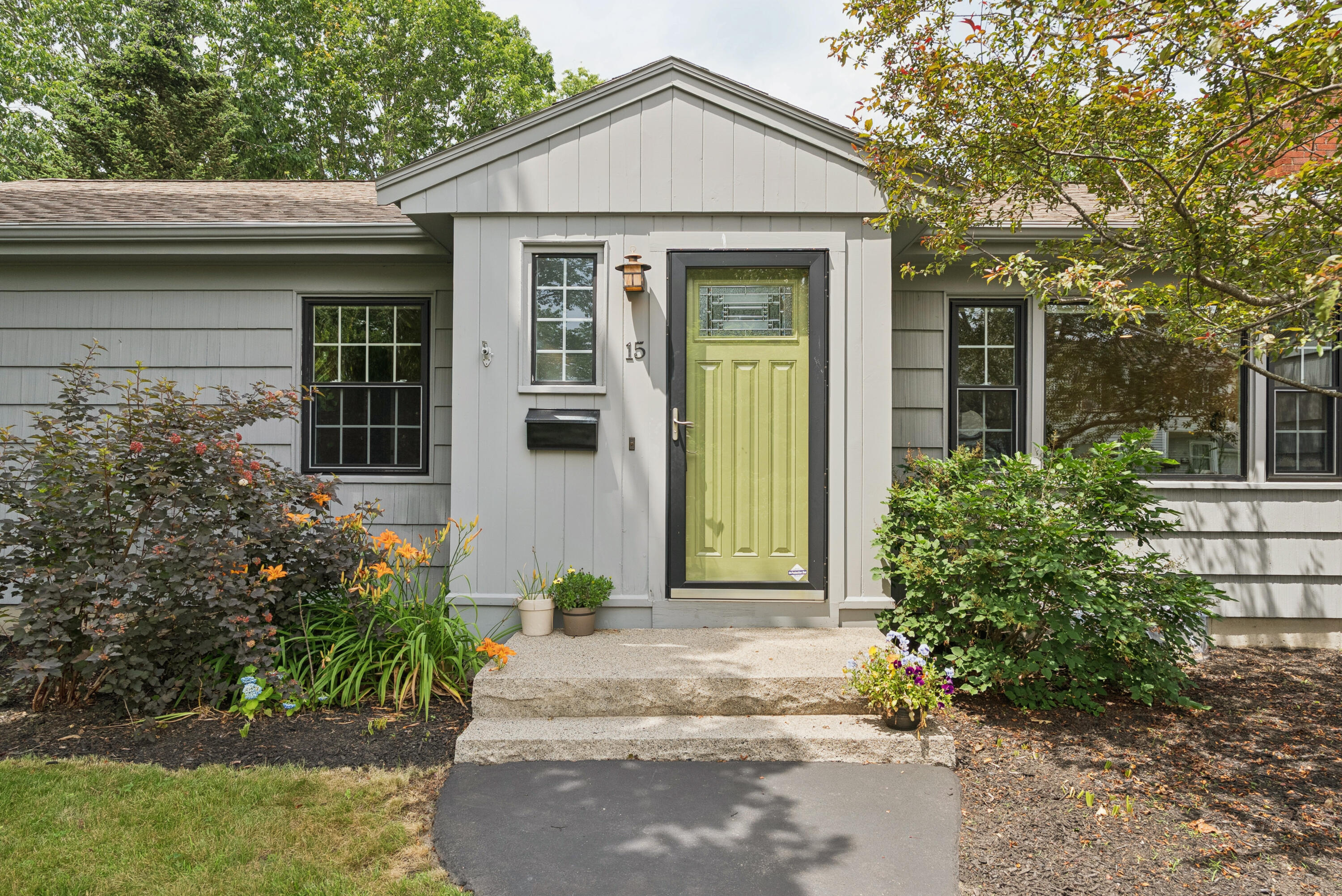 15 Cheverus Road Cape Elizabeth, ME 04107 - Photo 1 of 29 DSC04375