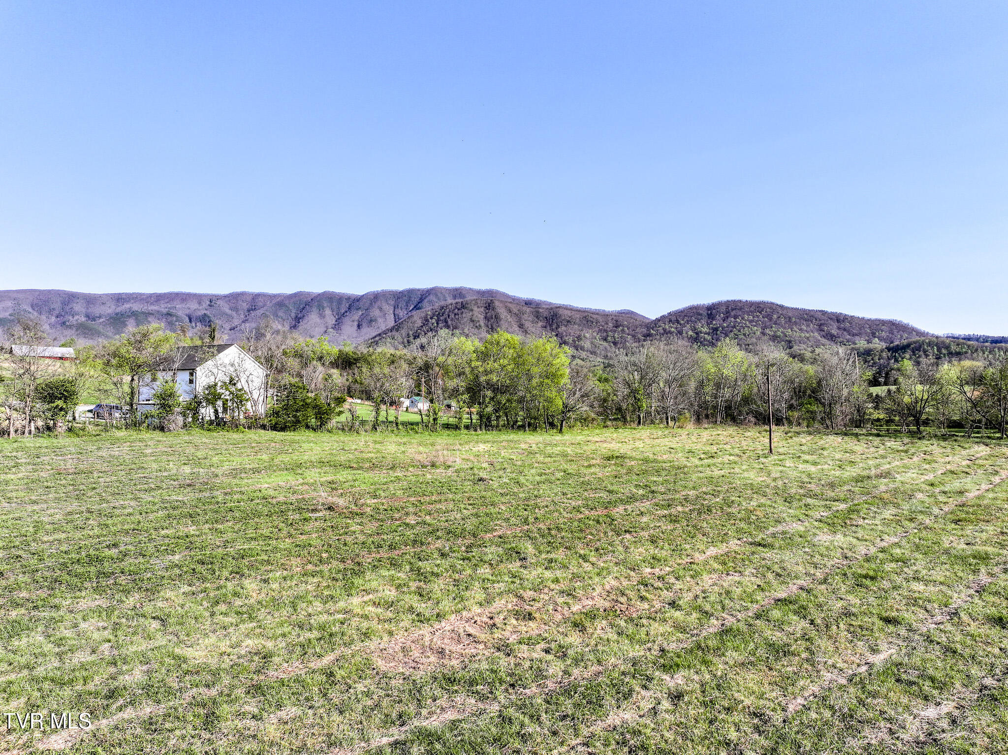 525 Kelley Gap Road Greeneville, TN 37743 - Photo 13 of 27 DJI_20260407162620_0635_D