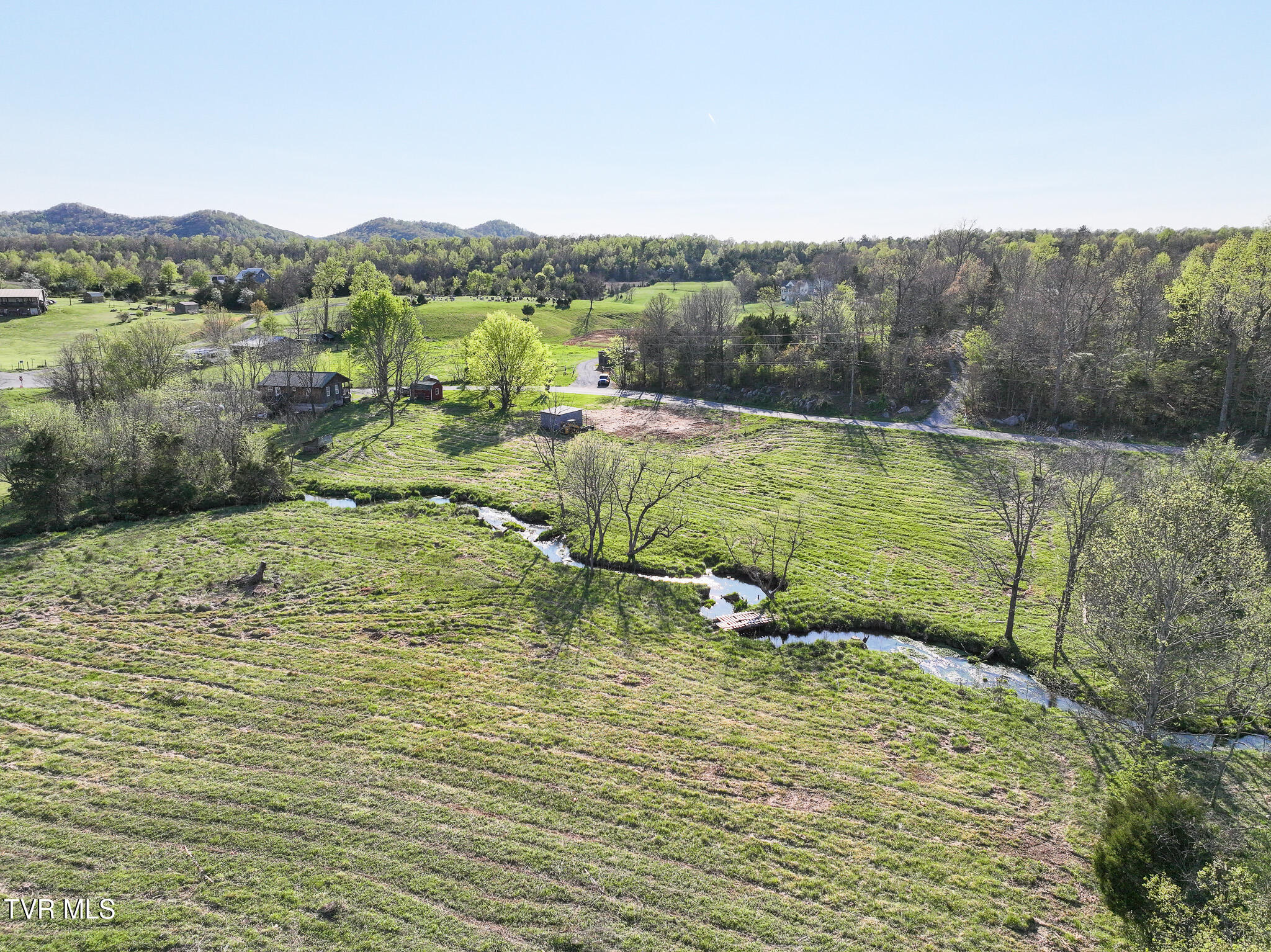 525 Kelley Gap Road Greeneville, TN 37743 - Photo 16 of 27 DJI_20260407162705_0639_D