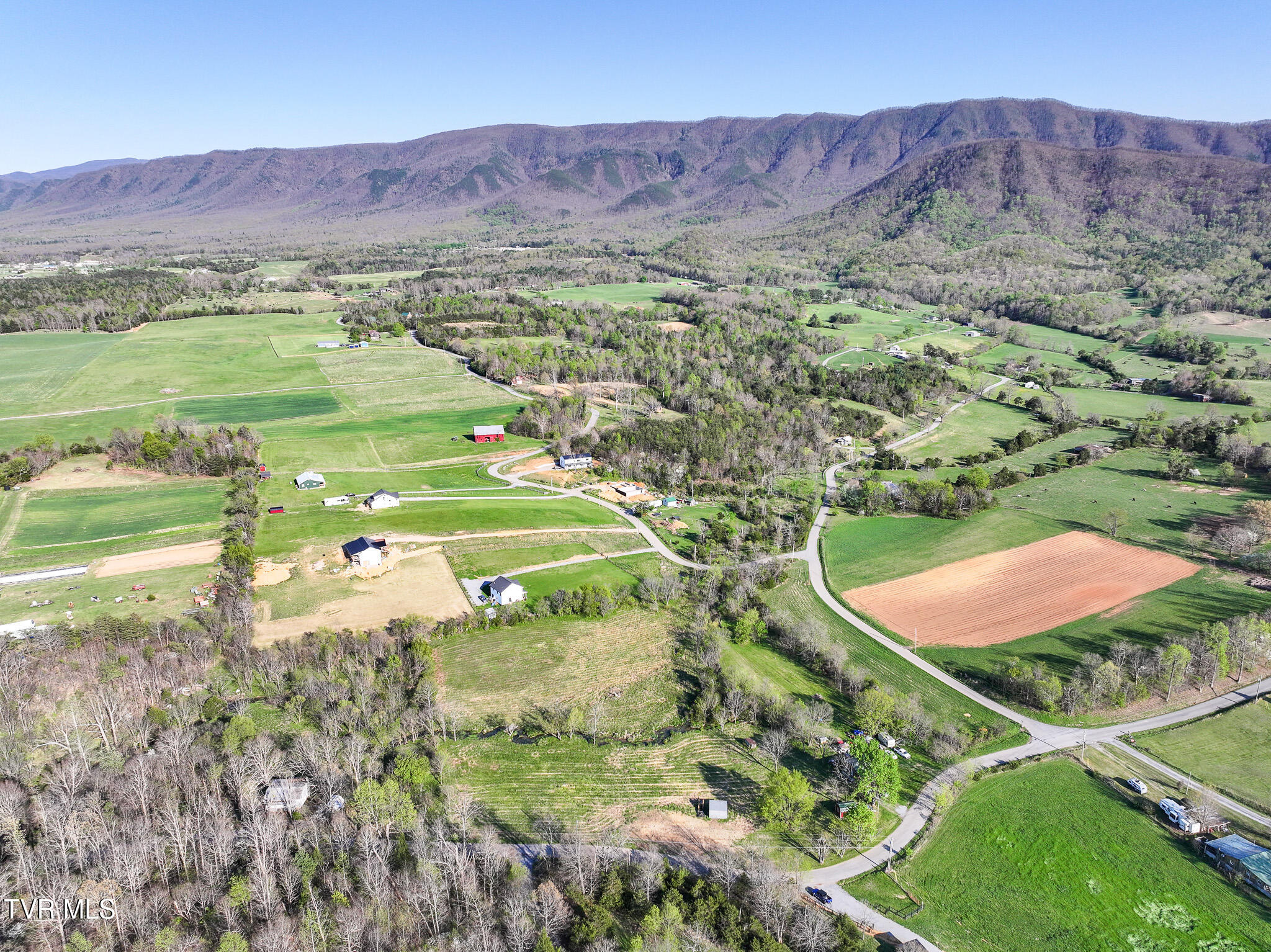 525 Kelley Gap Road Greeneville, TN 37743 - Photo 22 of 27 DJI_20260407163032_0647_D