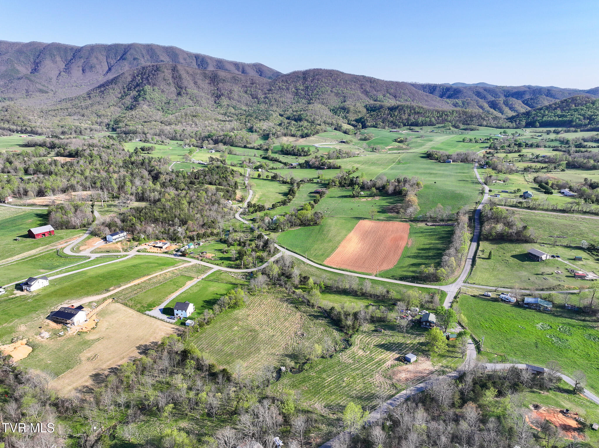 525 Kelley Gap Road Greeneville, TN 37743 - Photo 23 of 27 DJI_20260407163052_0649_D