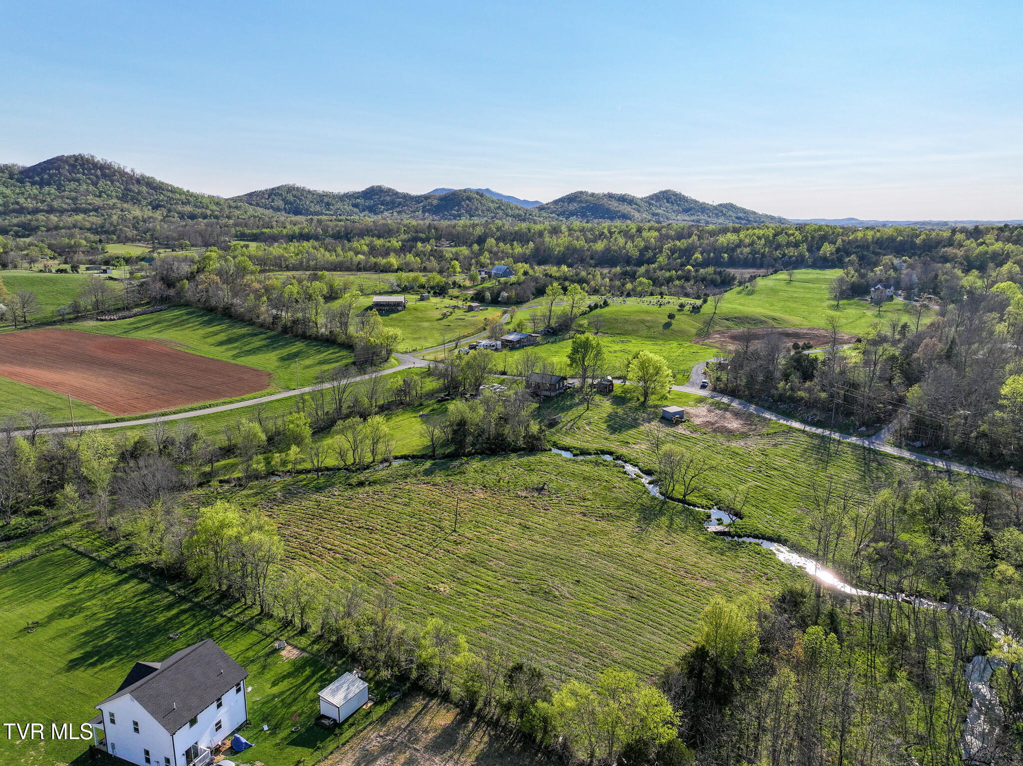 525 Kelley Gap Road Greeneville, TN 37743 - Photo 26 of 27 DJI_20260407163151_0653_D