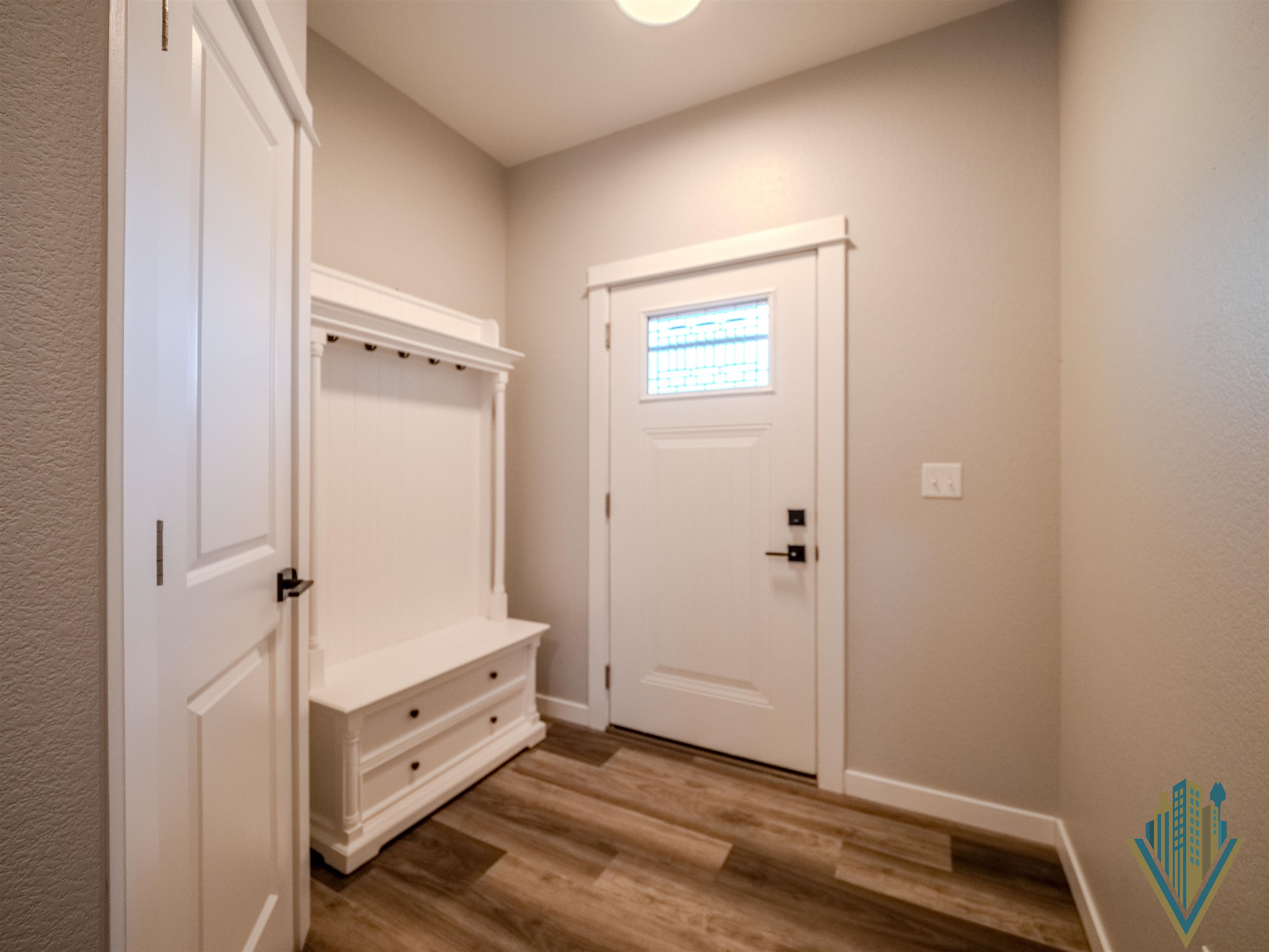 4590 Pontiac Street Mills, WY 82644 - Photo 3 of 20