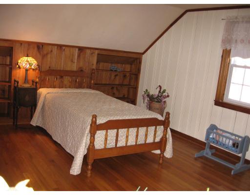 39 Manchaug Road Sutton, MA 01590 - Photo 15 of 16