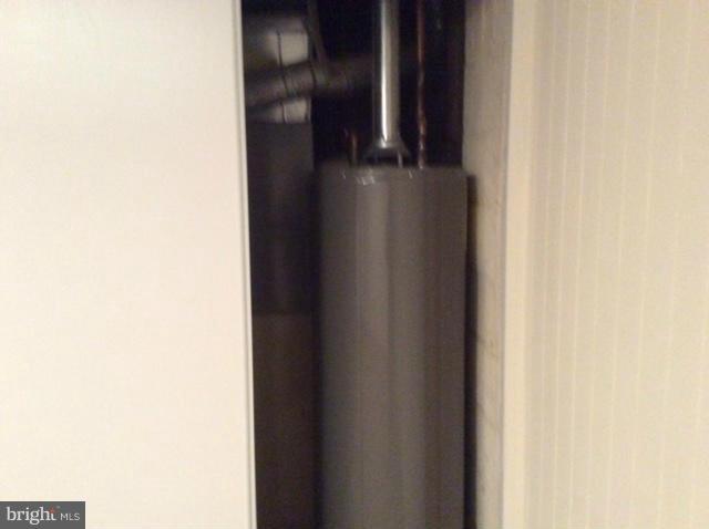 754 Mansfield Road Baltimore, MD 21221 - Photo 25 of 30 hot water heater
