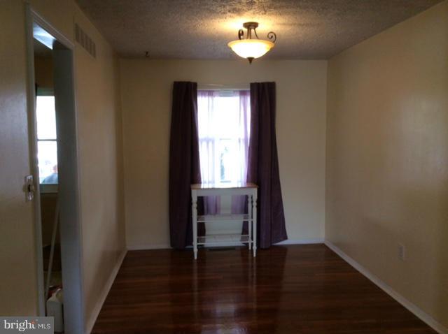 754 Mansfield Road Baltimore, MD 21221 - Photo 6 of 30 Dining Room