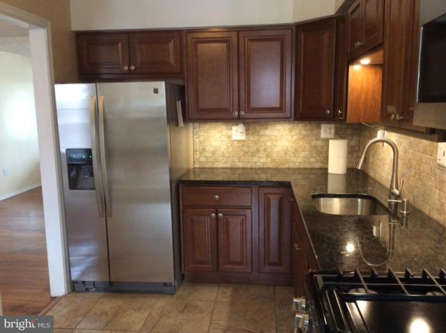 754 Mansfield Road Baltimore, MD 21221 - Photo 7 of 30 Kitchen