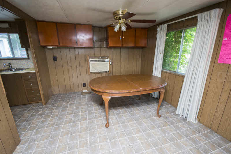 2297 East Brooks Road Midland, MI 48640 - Photo 4 of 20