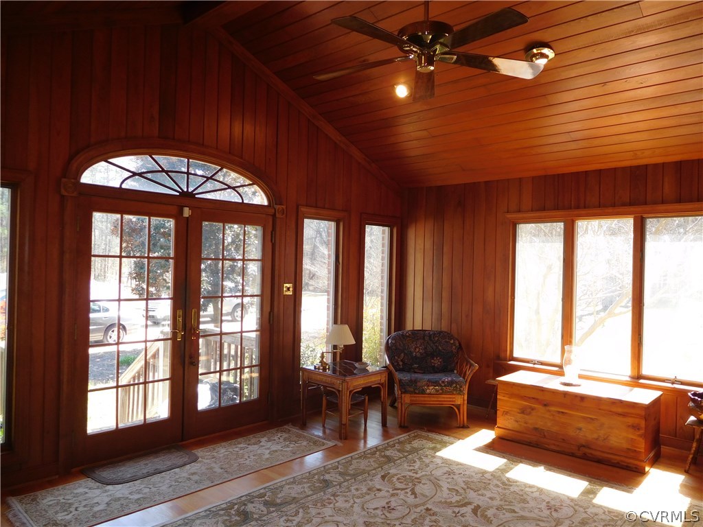 2204 Mill Road Powhatan, VA 23139 - Photo 5 of 27 Family room with cathedral ceiling, recessed light