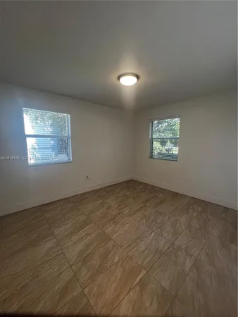 $2,300 | 11 Sidonia Avenue, Unit 1, Coral Gables, FL 33134