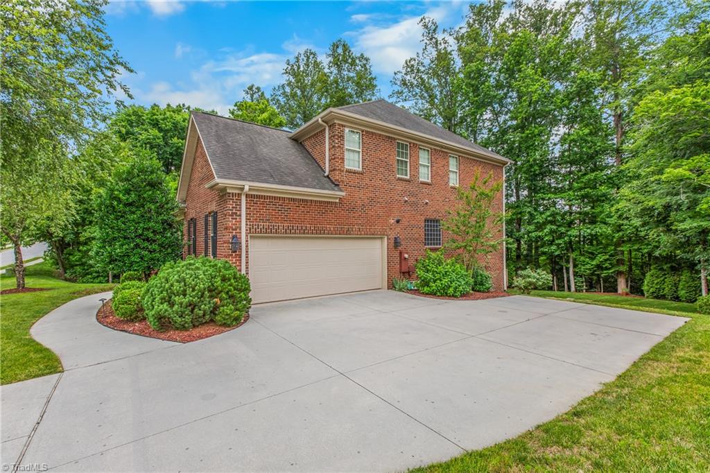 5041 Bennington Way High Point, NC 27262 - Photo 46 of 50