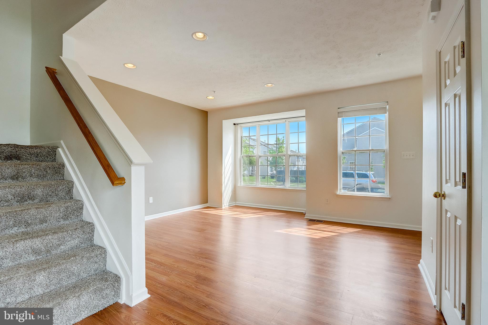9829 Davison Road Middle River, MD 21220 - Photo 5 of 43