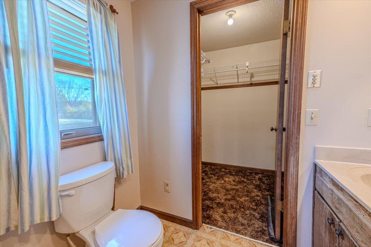 602 Moore Road Charleston, TN 37310 - Photo 32 of 36 33-602-Moore-Rd-34