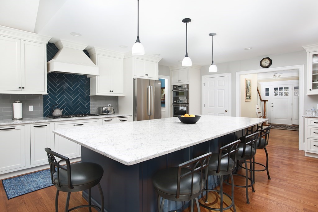 61 Edwardel Road Needham, MA 02492 - Photo 3 of 18