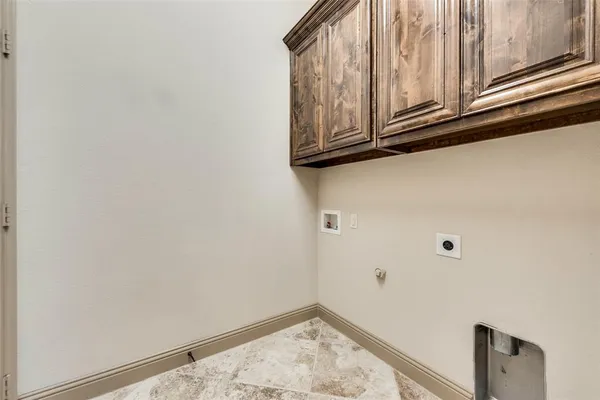 $2,300 | 778 Ruffian Way, Fate, TX 75087