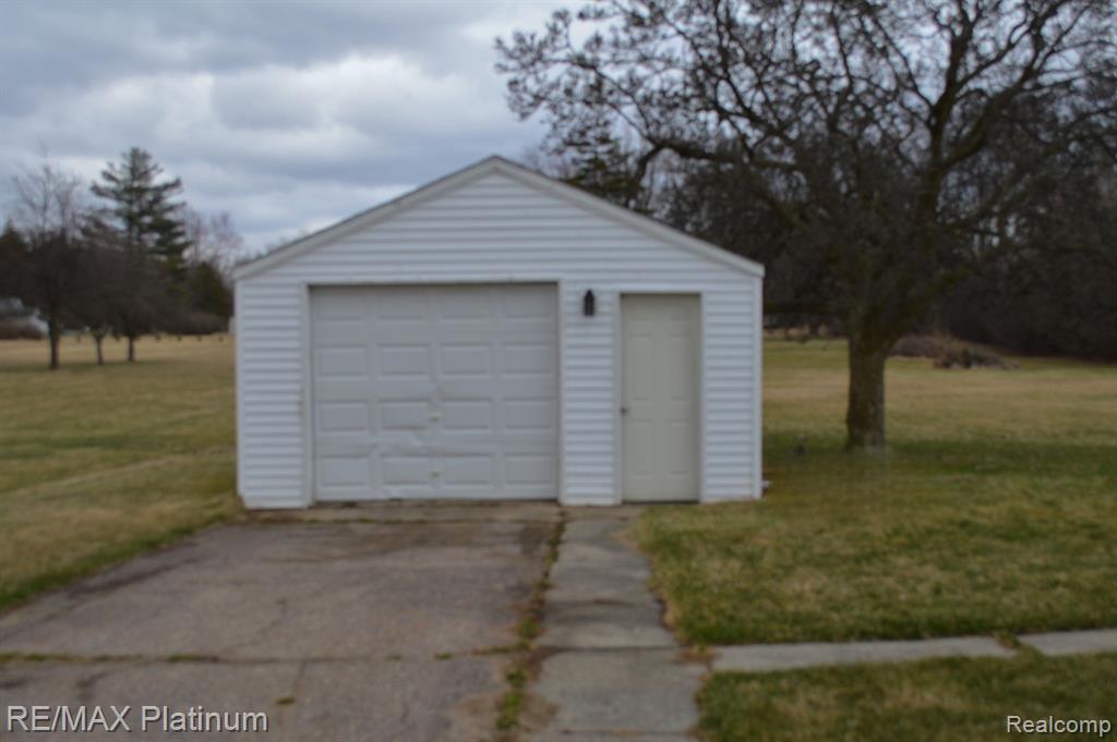 6119 Torrey Road Flint, MI 48507 - Photo 12 of 14