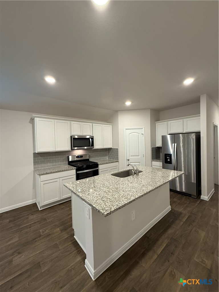 210 Addison Place Lockhart, TX 78644 - Photo 3 of 15