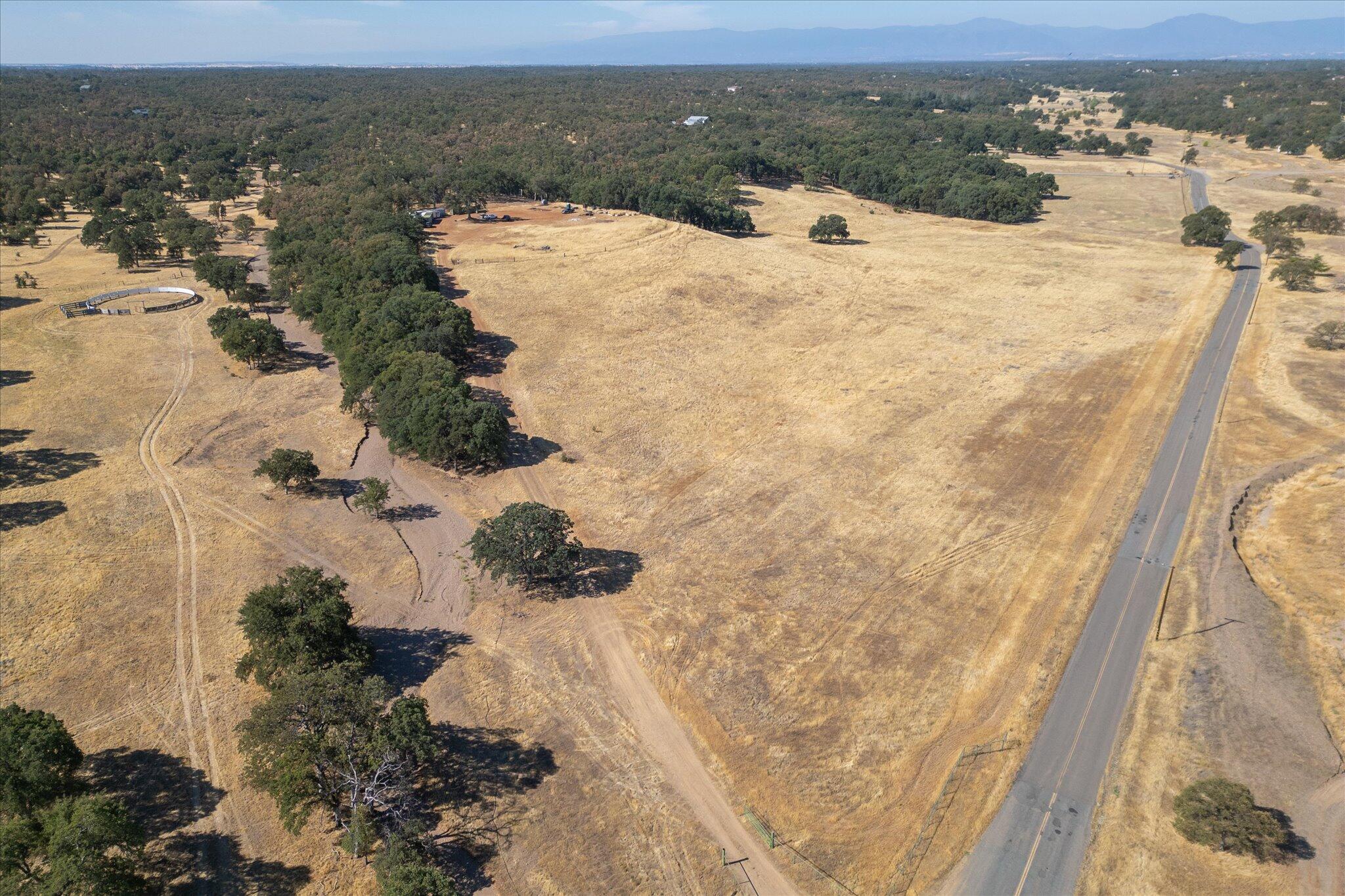 18600 Basler Road Cottonwood, CA 96022 - Photo 6 of 11 11-BiggerFlow Real Estate Media-11