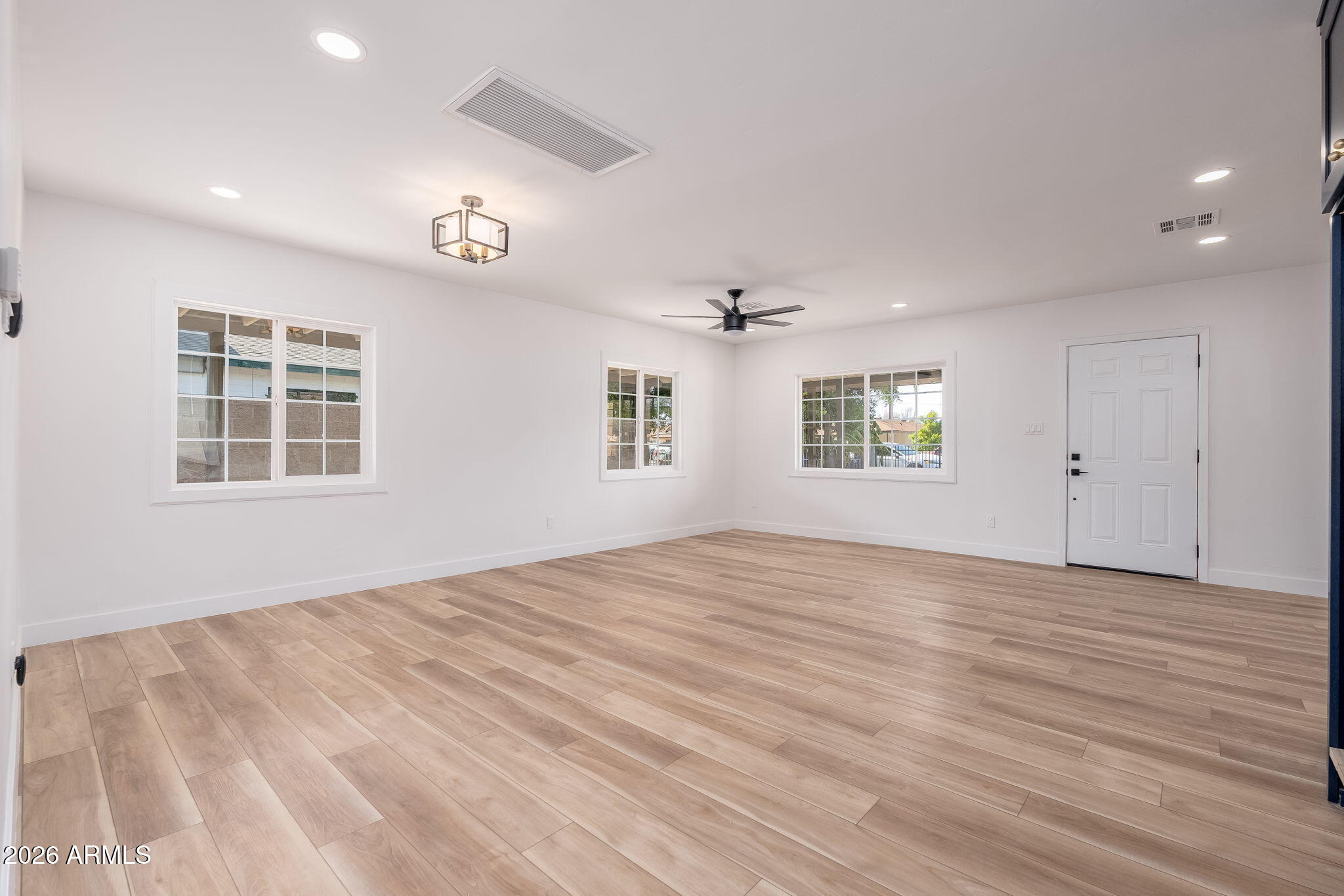 6329 W Ocotillo Rd - 10