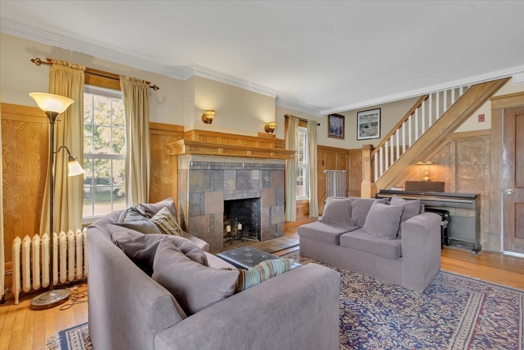 297 Fountain Street Springfield, MA 01108 - Photo 6 of 38 Gallery Image 6