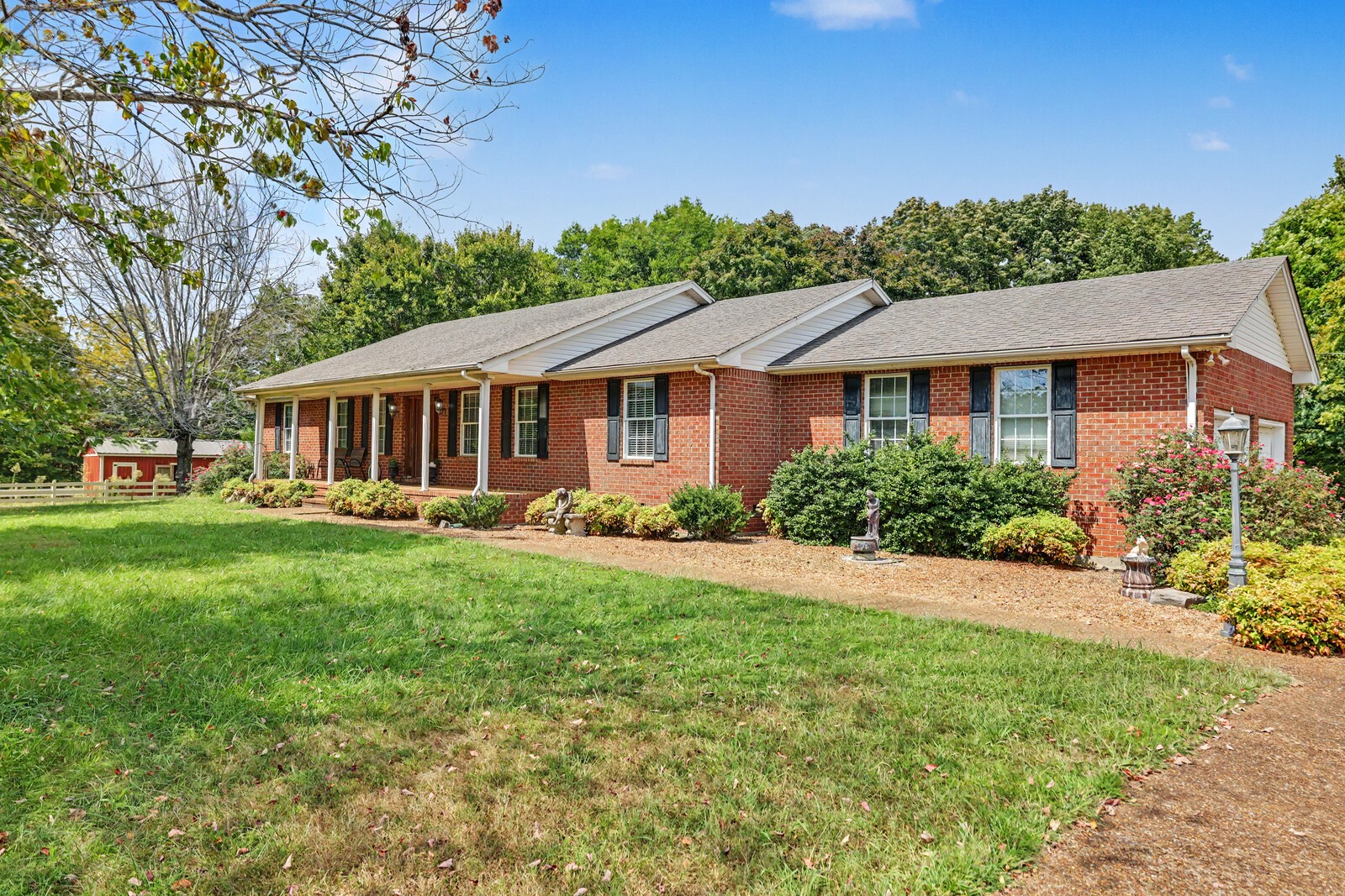 1000 Charlie Reed Road Chapmansboro, TN 37035 - Photo 3 of 77 Gallery Image 3