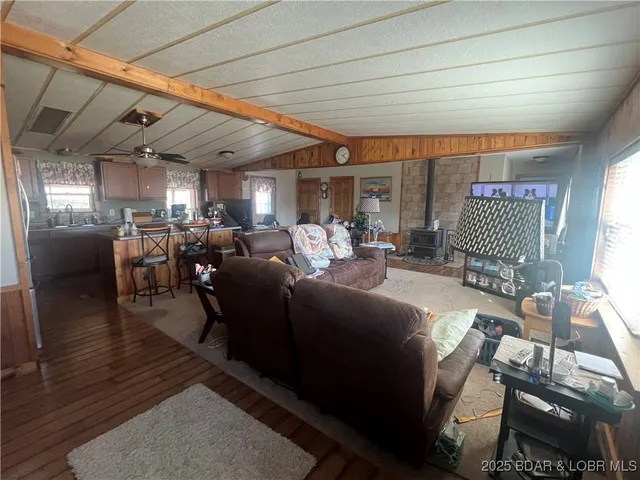 $475,000 | 28675 Heits Point Avenue, Lincoln, MO 65338