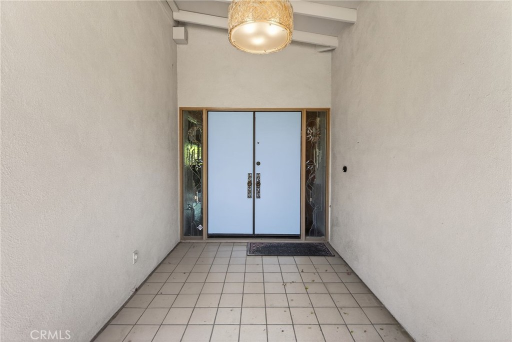 5305 Bardwell Avenue Riverside, CA 92506 - Photo 6 of 41