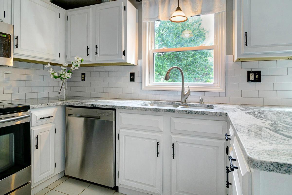3877 Ramblehurst Road Columbus, OH 43221 - Photo 9 of 31 Gallery Image 9