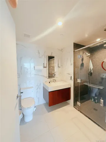 $1,359,000 | 138-35 39th Avenue, Unit 16K | Downtown Flushing