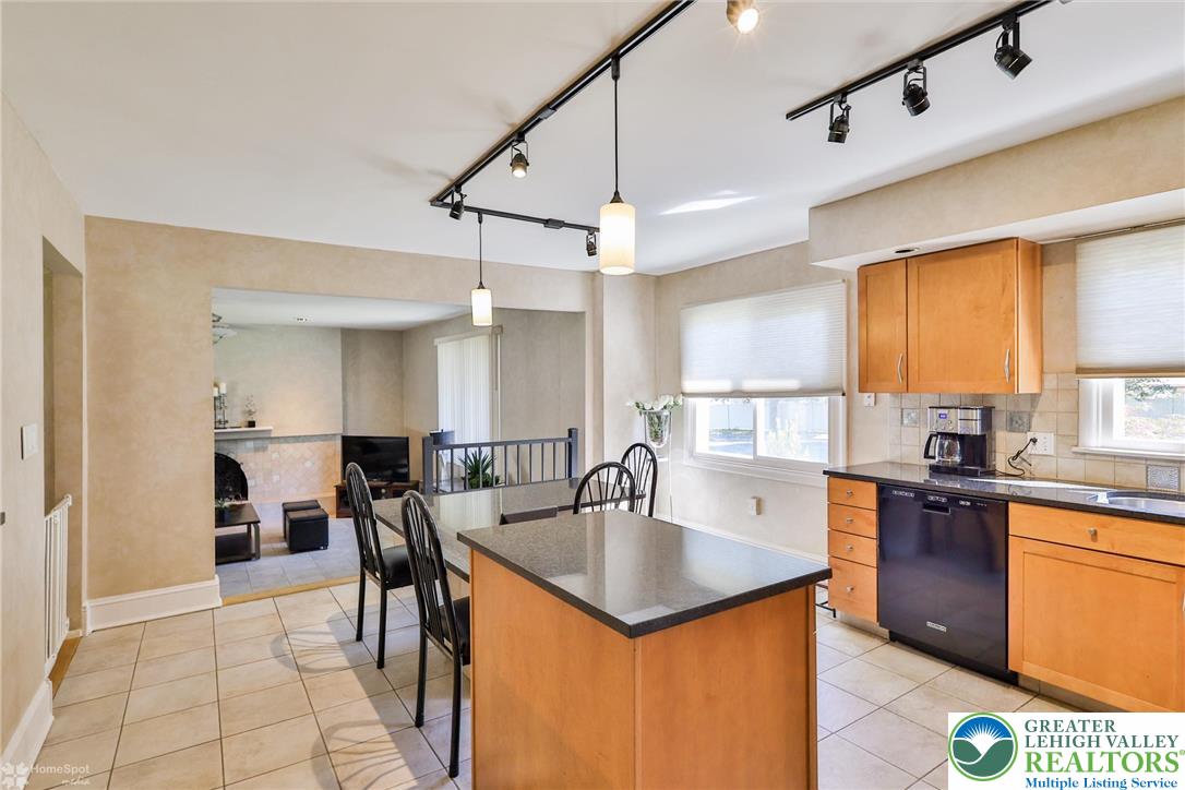 930 Springhouse Road Allentown, PA 18104 - Photo 12 of 46 Gallery Image 12
