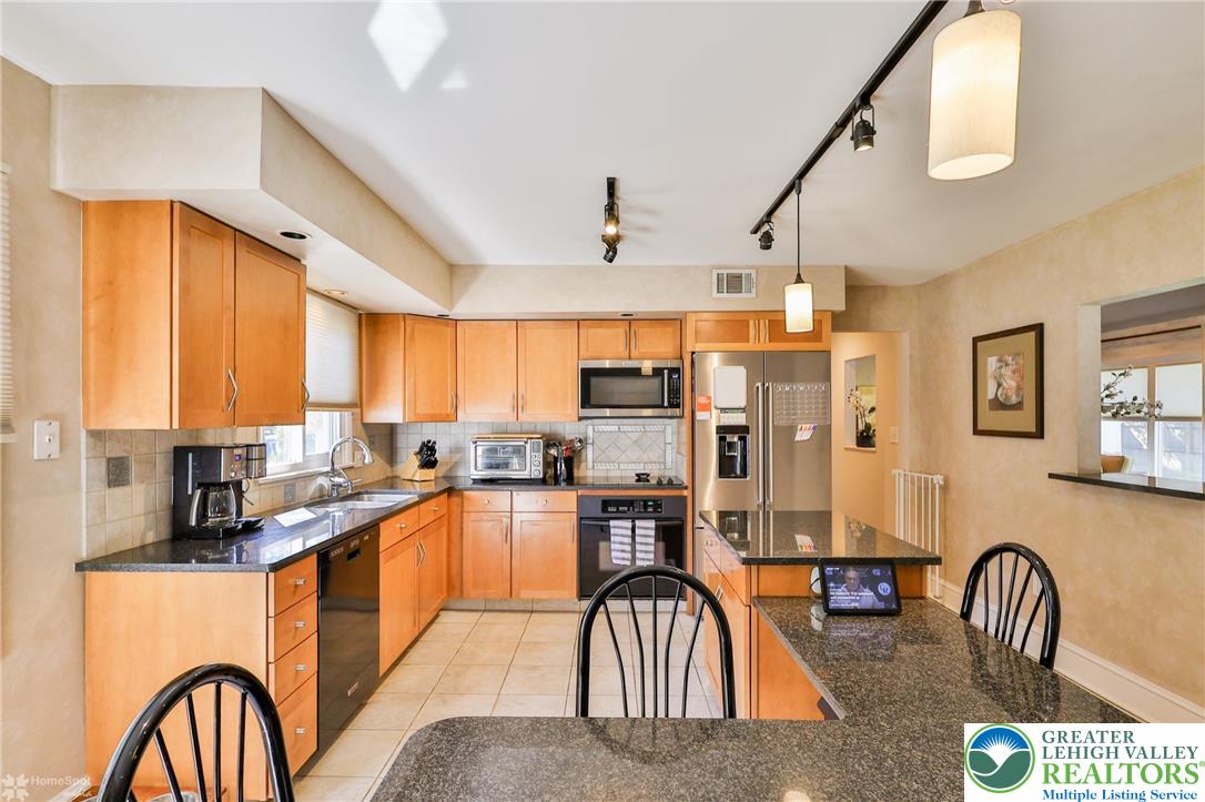 930 Springhouse Road Allentown, PA 18104 - Photo 17 of 46 Gallery Image 17