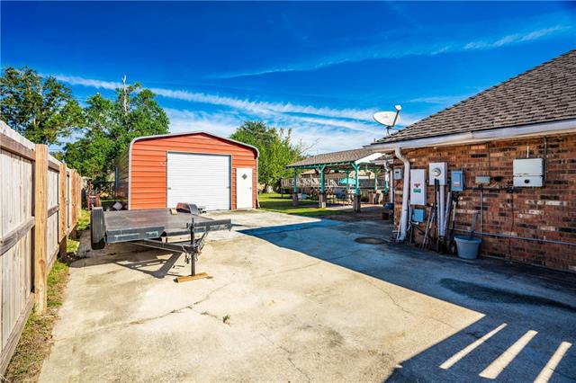 325 Somerset Road Laplace, LA 70068 - Photo 3 of 29