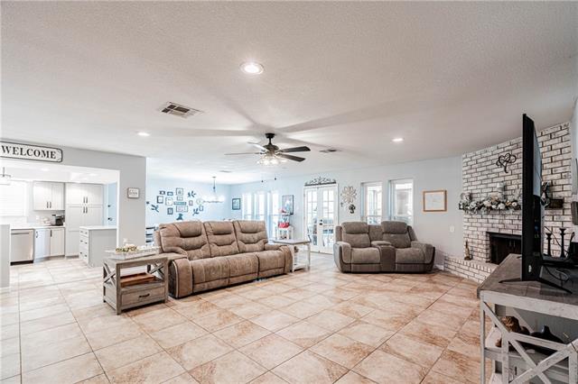 325 Somerset Road Laplace, LA 70068 - Photo 4 of 29