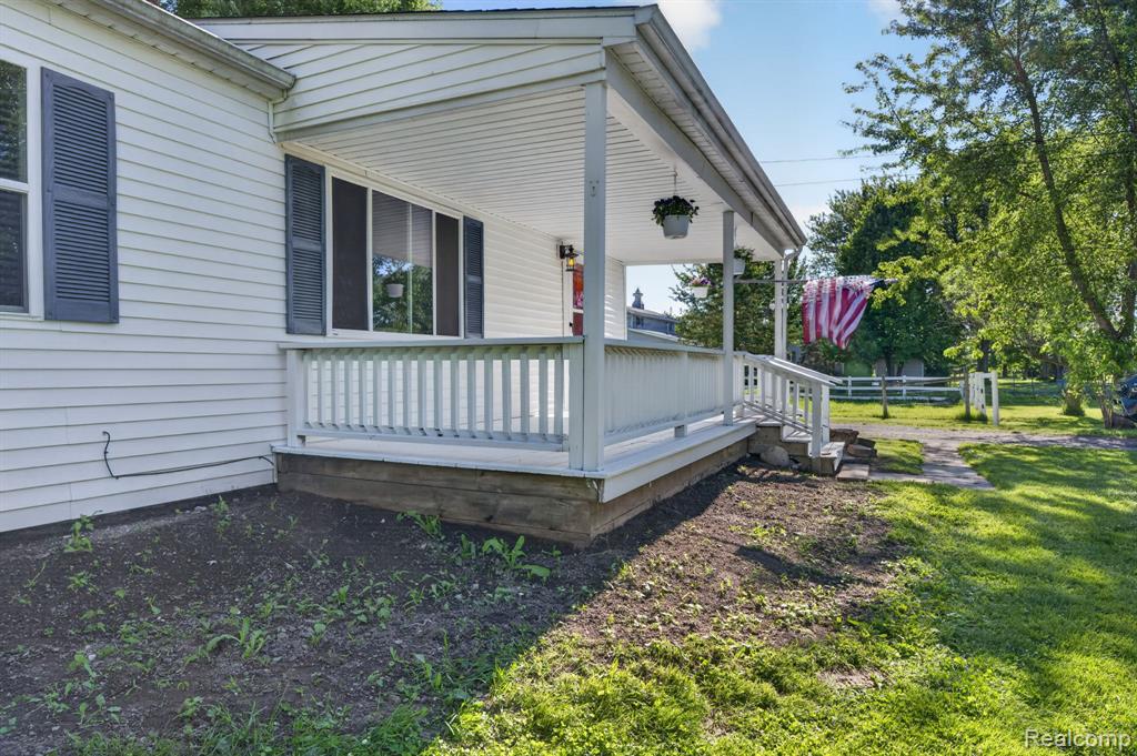 7077 West Frances Road Flushing, MI 48433 - Photo 8 of 50