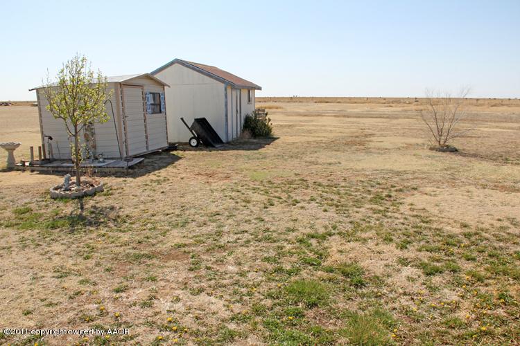2705 Raef Road Amarillo, TX 79108 - Photo 24 of 36 Back yard view 2