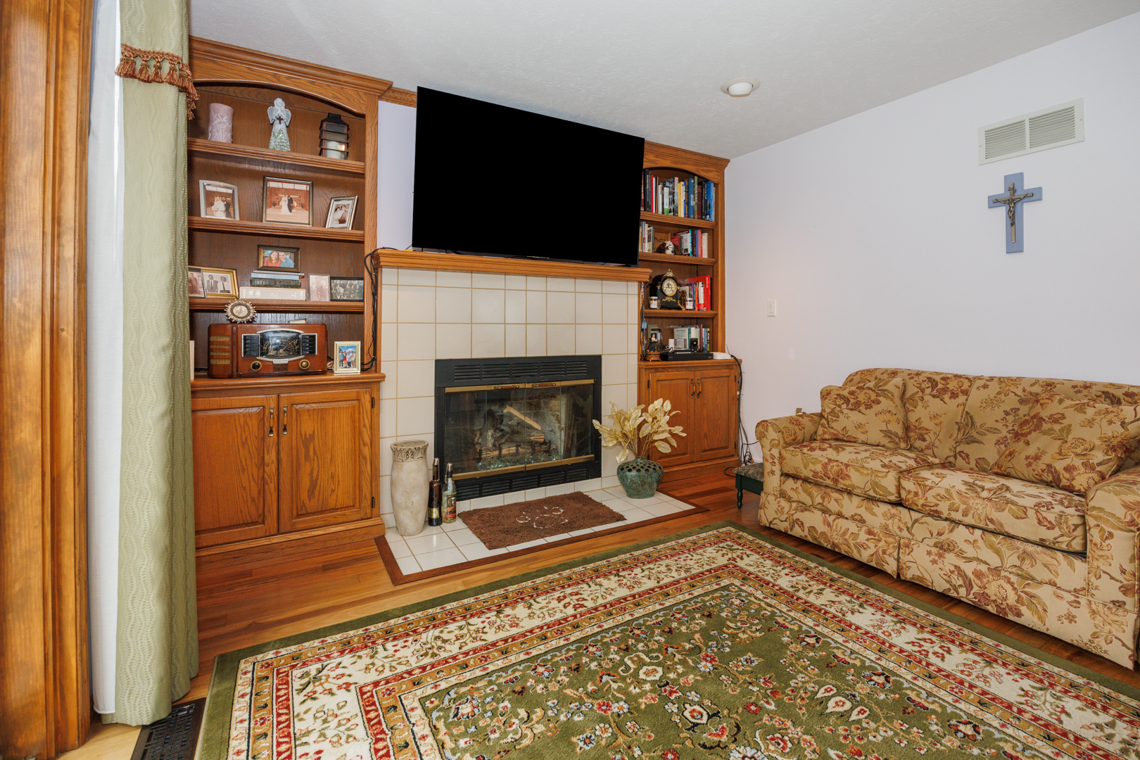 1304 South Hershey Road Bloomington, IL 61704 - Photo 17 of 58