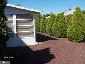 19 Mapleton Road Toms River, NJ 08757 - Photo 2 of 10