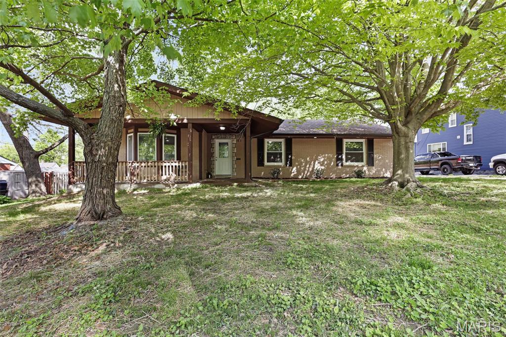 3554 Brown Road St. Louis, MO 63114 - Photo 1 of 47 Gallery Image 1