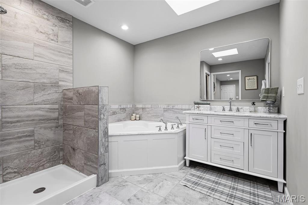 3554 Brown Road St. Louis, MO 63114 - Photo 28 of 47 Gallery Image 28