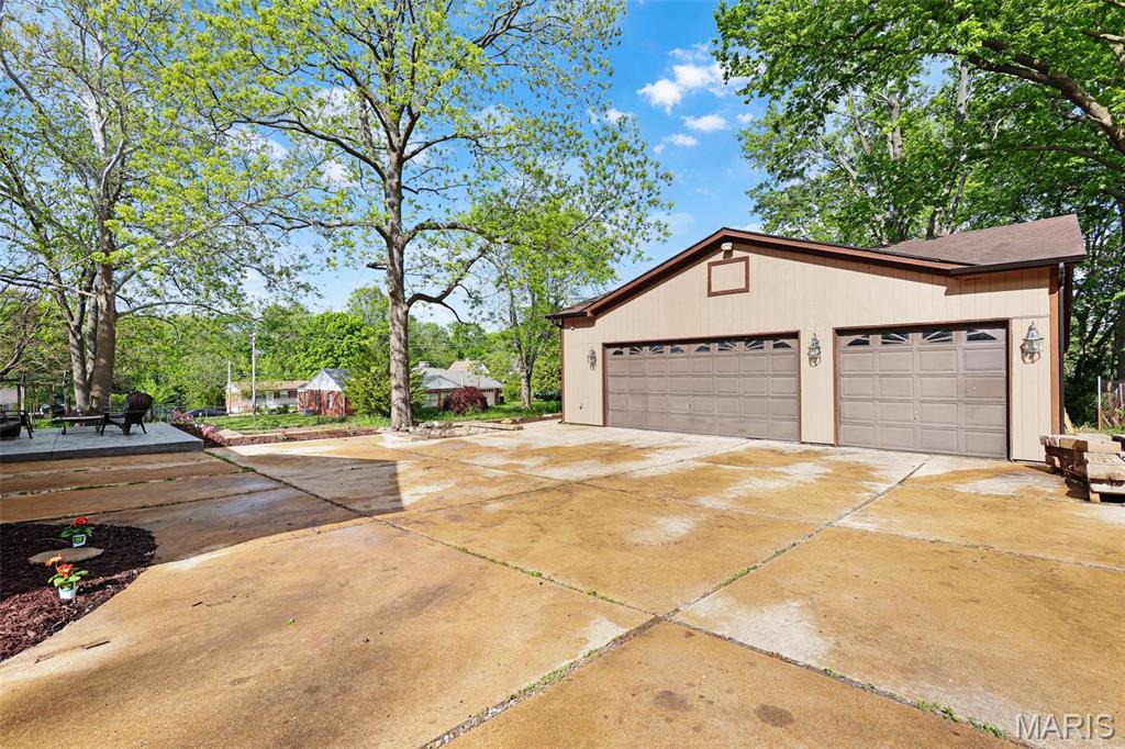 3554 Brown Road St. Louis, MO 63114 - Photo 3 of 47 Gallery Image 3