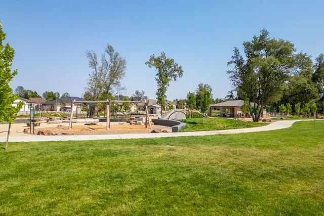 $472,800 | 5172 Merced Street, Redding, CA 96002